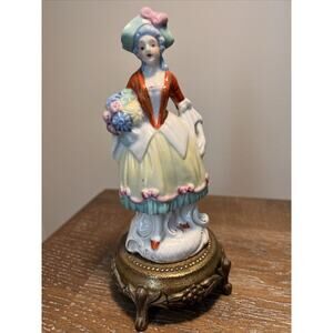Occupied Japan, Vintage Hand Painted Porcelain Lady‎ Figurine